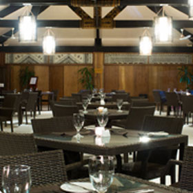 Plantation Island Resort - Dining - Black Coral Restaurant & Bar