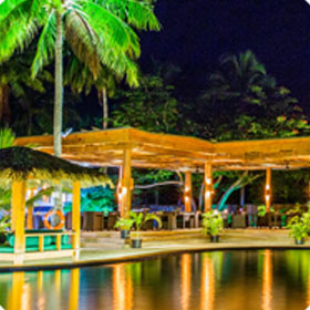 Plantation Island Resort - Dining - Flame Tree Restaurant