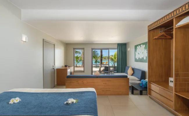 beachfrontHotelRoom-02_1x beachfrontHotelRoom-02_1x