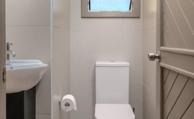 poolsideRoom-04_1x poolsideRoom-04_1x