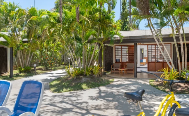 poolsideRoom-07_1x poolsideRoom-07_1x