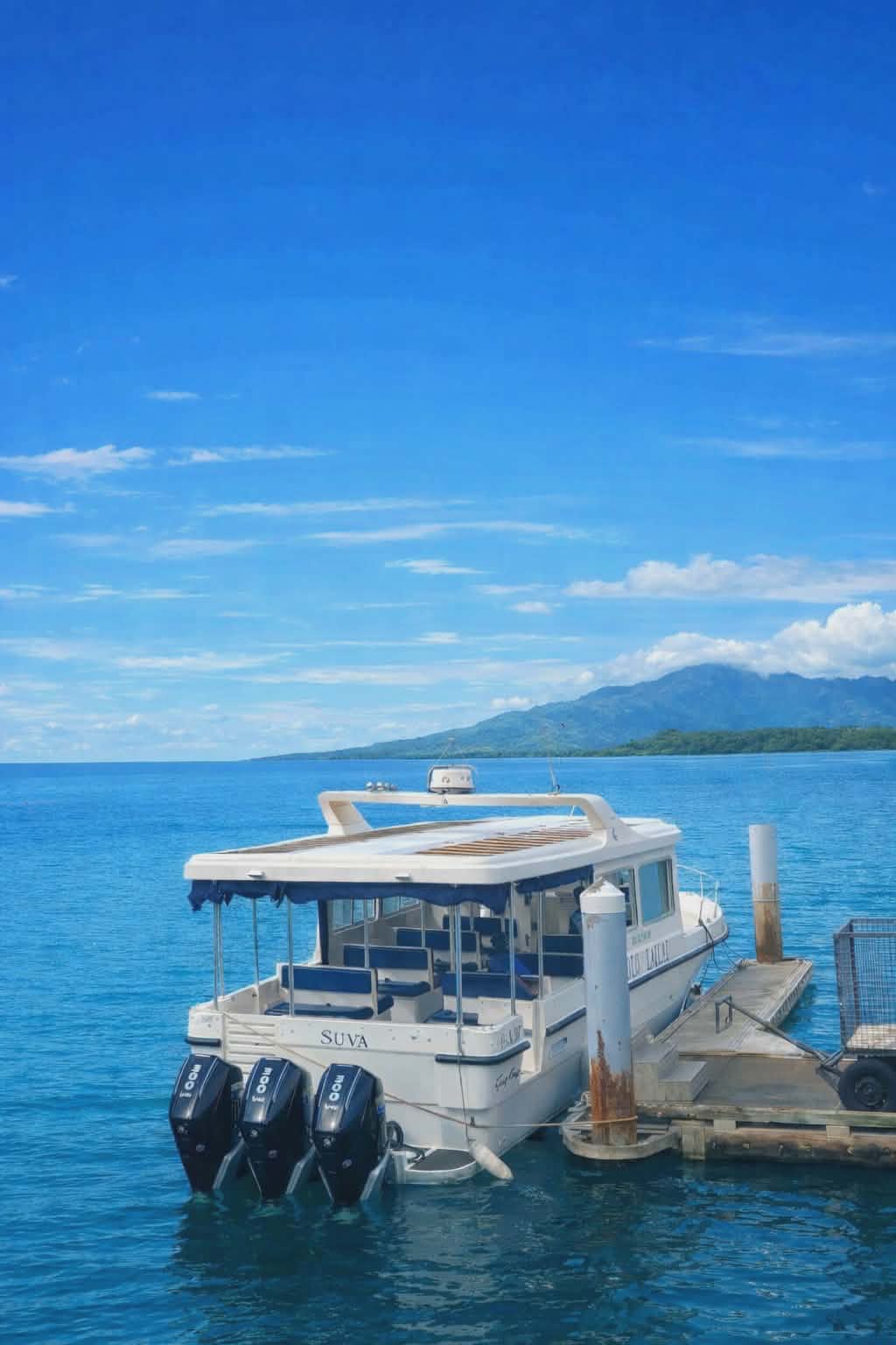 24/7 water taxi boat to Plantation Island Resort